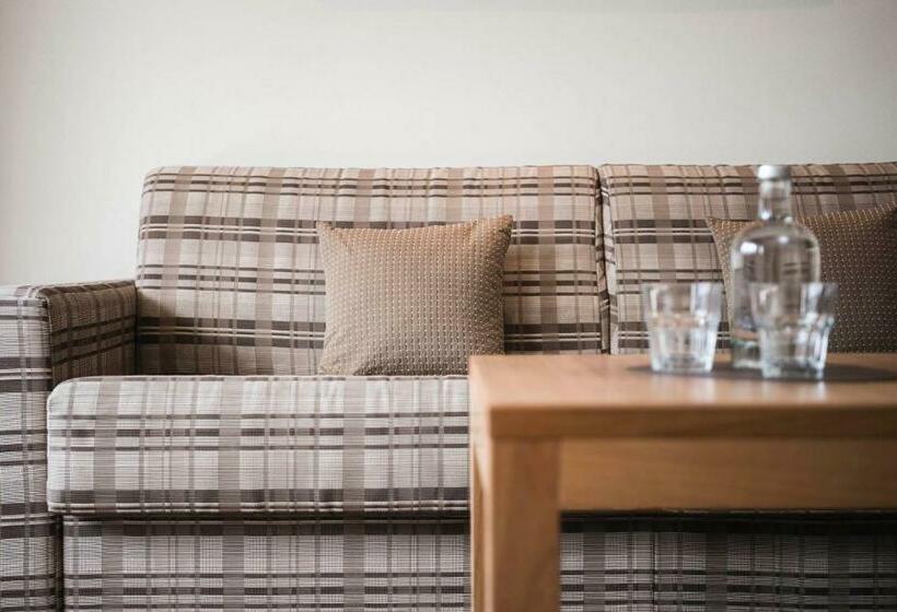 סוויטה, Waldhof