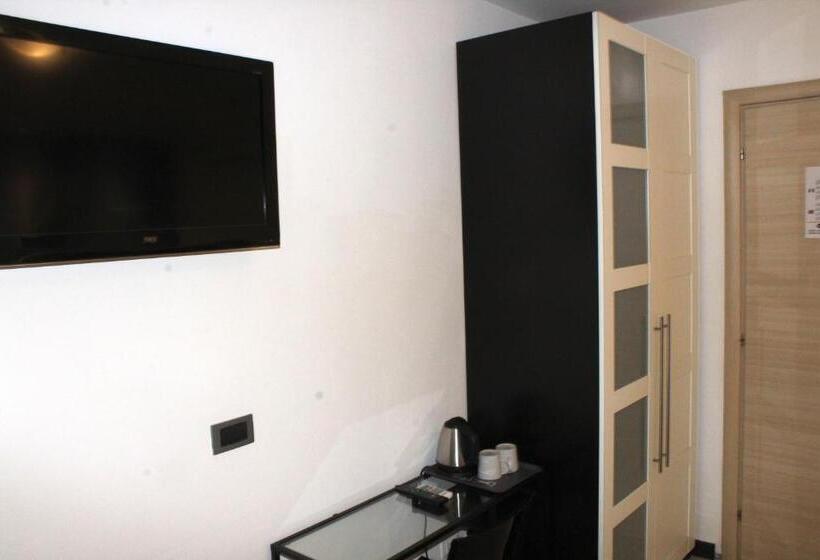חדר סטנדרט לשלושה, La Suite Rooms & Apartments