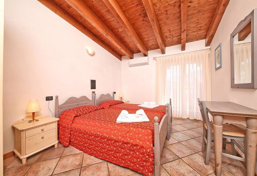 2 Bedroom Family Apartment, Residence Casa Gardola, Gtsgroup