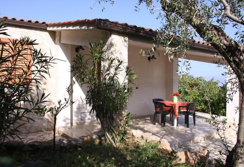 استودیوی سوپریور, Residence Gli Stingi