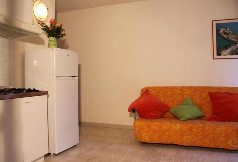 آپارتمان 1 خوابه با چشم‌انداز دریا, Residence Gli Stingi