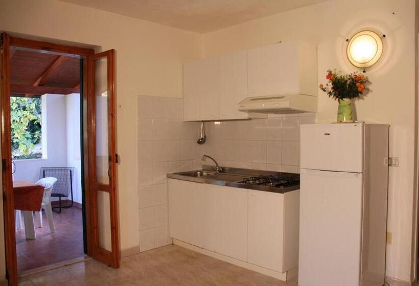 آپارتمان 1 خوابه با چشم‌انداز دریا, Residence Gli Stingi