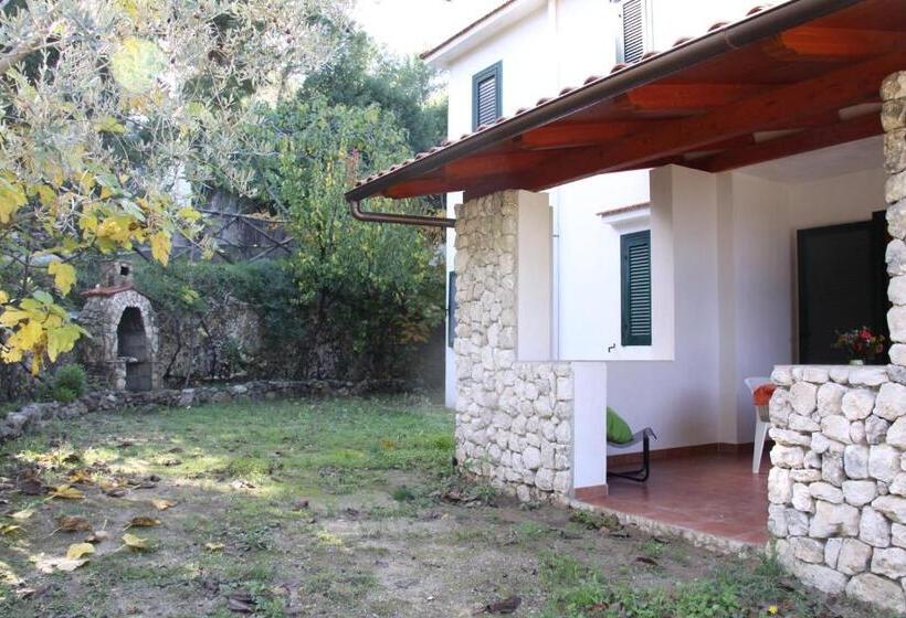 آپارتمان 1 خوابه با چشم‌انداز دریا, Residence Gli Stingi