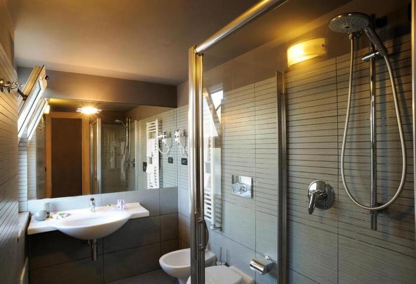 דירת פנטהאוז 2 חדרי שינה, Residence Oliveto