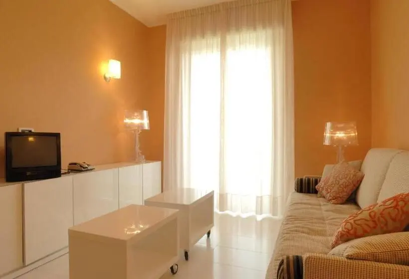 Huoneisto 1 Makuuhuone Allasnäkymä, Residence Oliveto