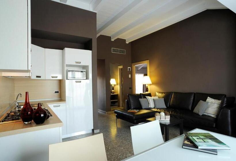 דירת פנטהאוז 1 חדרי שינה, Residence Oliveto