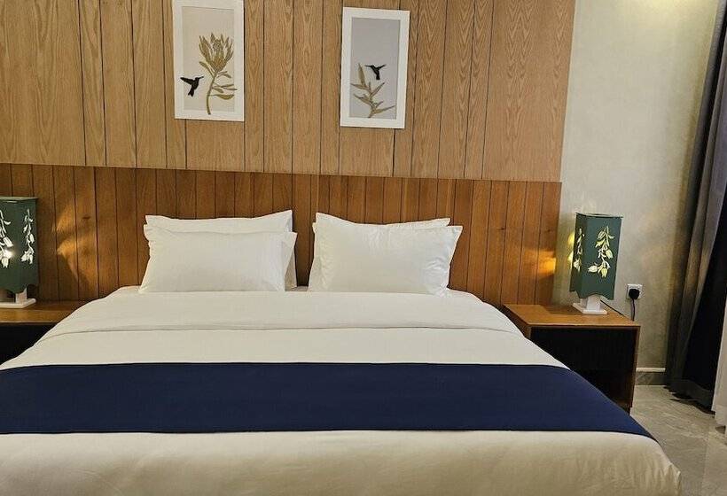 اتاق لوکس, Grik Hotel   Entebbe