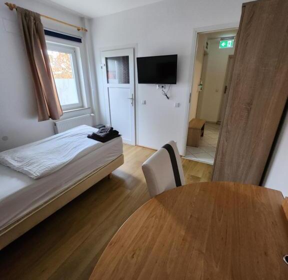 غرفة قياسية فردية, Pension Seevetal