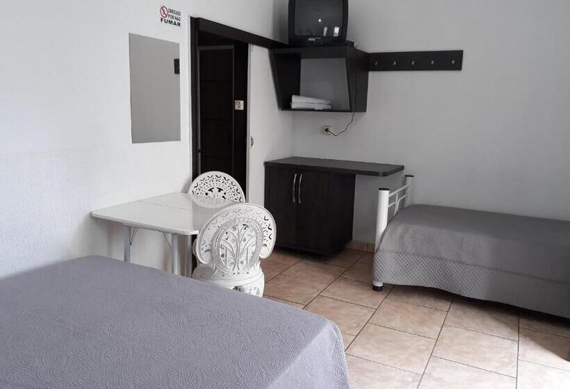 חדר סופריור, Rizzi