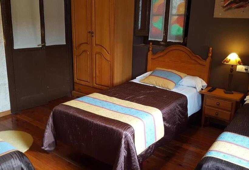 اتاق استاندارد سه نفره, Asturias