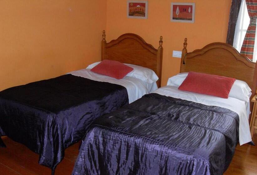 اتاق استاندارد سه نفره, Asturias