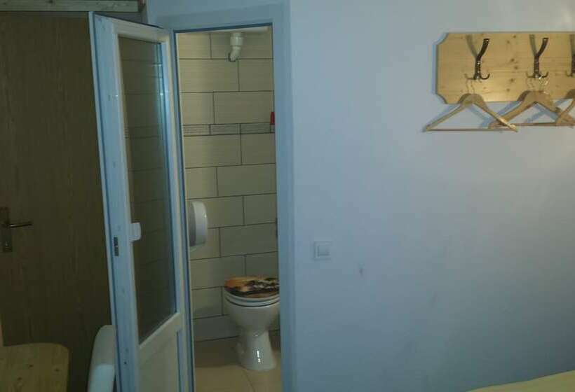 آپارتمان 1 خوابه, Mama's House