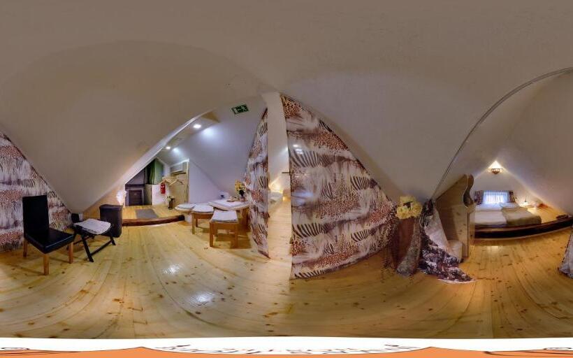 تختخواب در اتاق مشترک, Mama's House