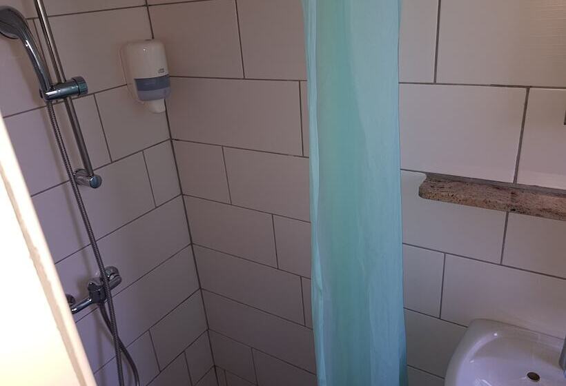 اتاق خانوادگی, Mama's House