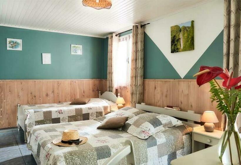 اتاق استاندارد سه نفره, Chez Mamie