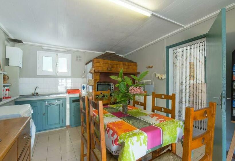 اتاق استاندارد سه نفره, Chez Mamie