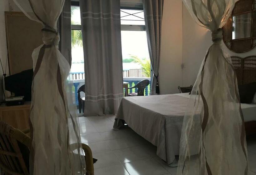 اتاق لوکس با چشم‌انداز دریا, Coco Villa