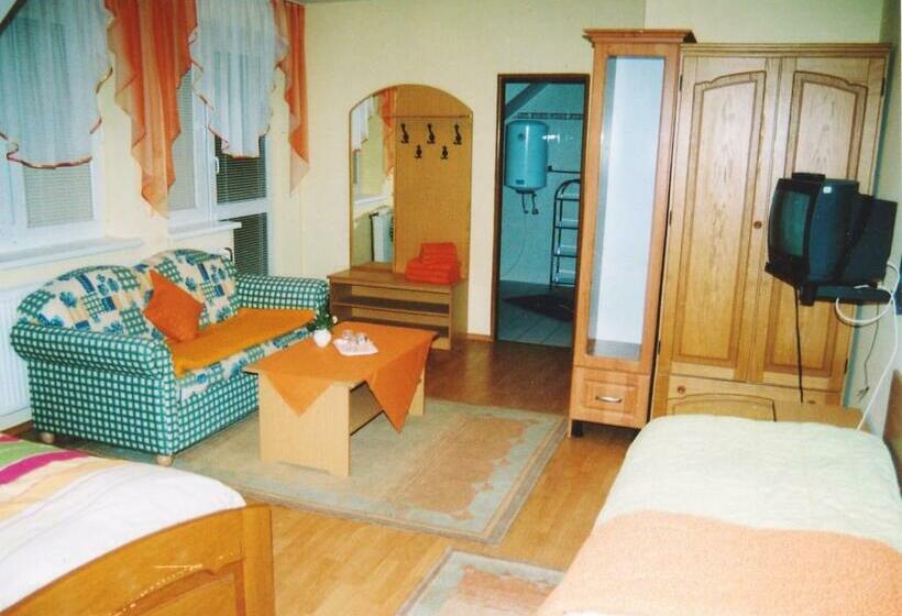 스탠다드 트리플 룸, Penzion Harmonia