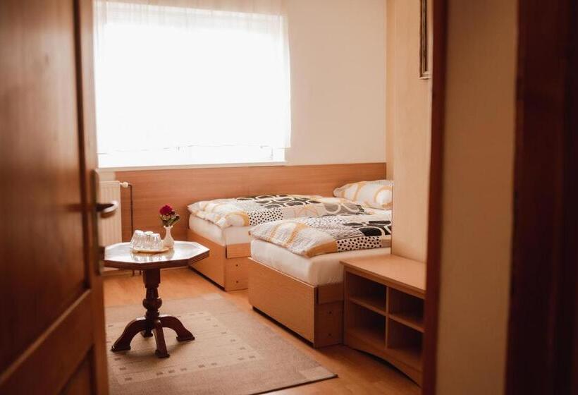 4인용 스탠다드 룸, Penzion Harmonia