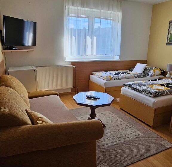 4인용 스탠다드 룸, Penzion Harmonia