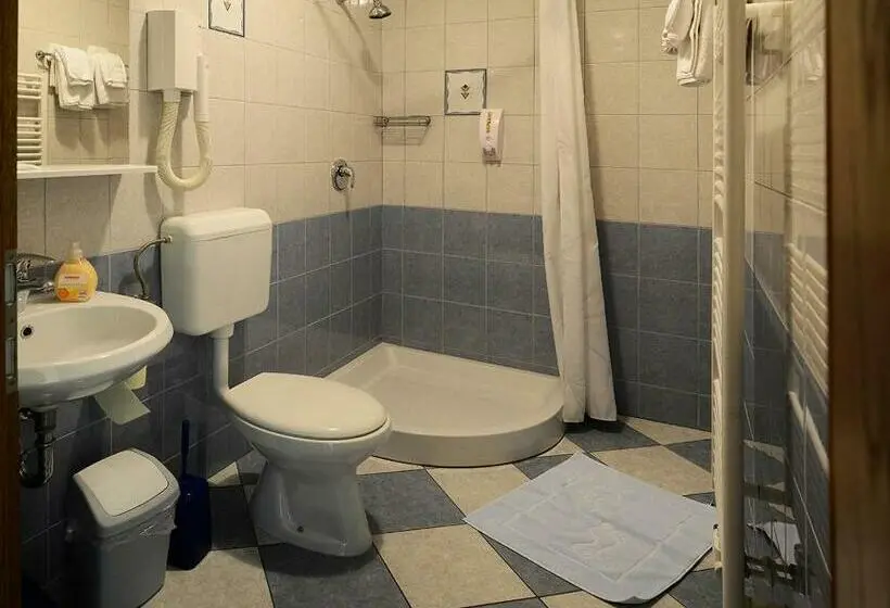 اتاق استاندارد سه نفره, Bed And Breakfast Valjavec