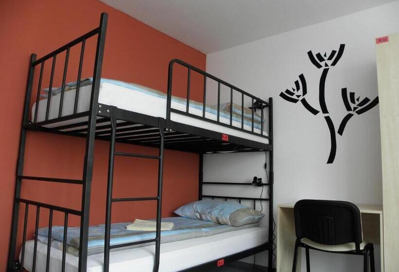 تختخواب در اتاق مشترک, Hostel Velenje