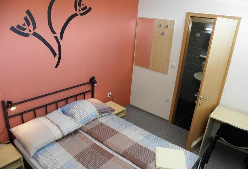اتاق استاندارد, Hostel Velenje