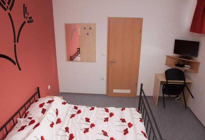اتاق استاندارد, Hostel Velenje