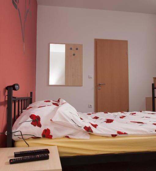 اتاق استاندارد, Hostel Velenje
