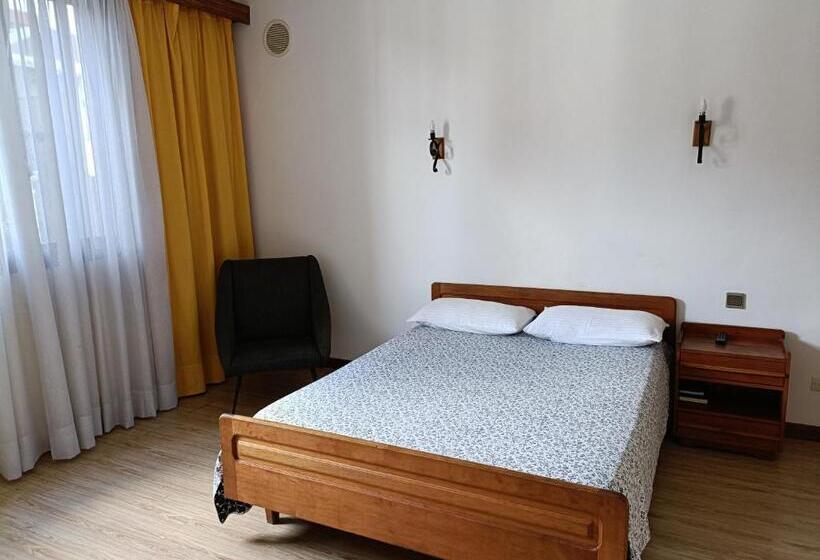 اتاق استاندارد, Aina Hôtel