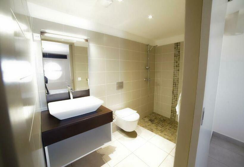 اتاق استاندارد سه نفره, Alize Plage