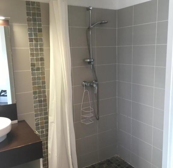 اتاق استاندارد با چشم‌انداز دریا, Alize Plage