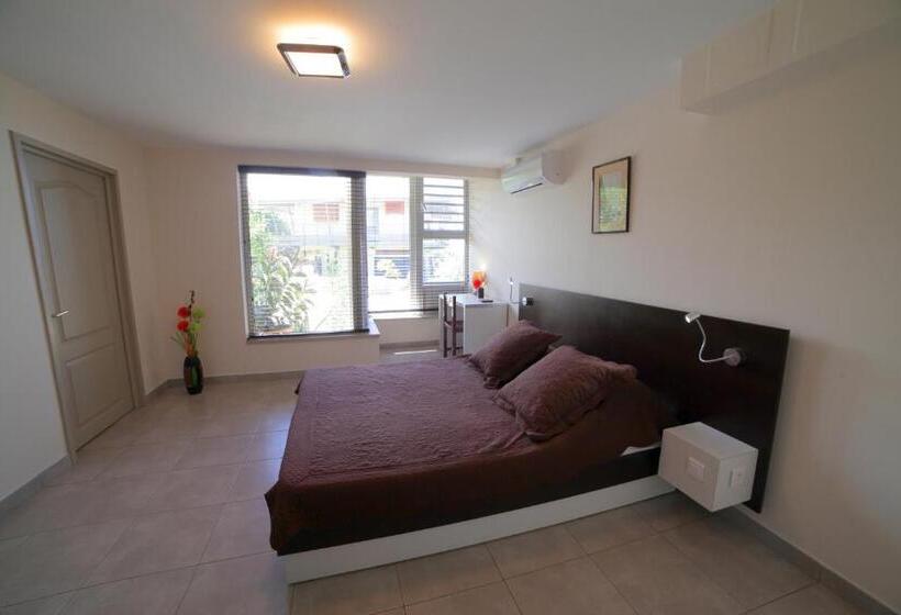 اتاق اکونومی, Alize Plage