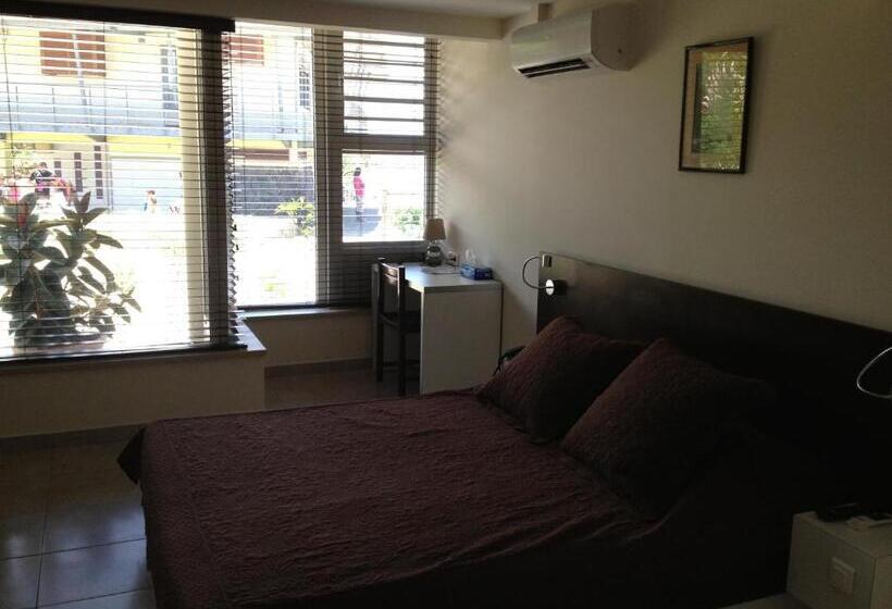 اتاق اکونومی, Alize Plage