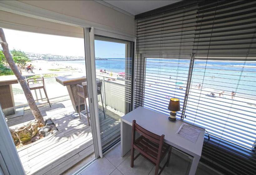 اتاق استاندارد با بالکن و چشم‌انداز دریا, Alize Plage