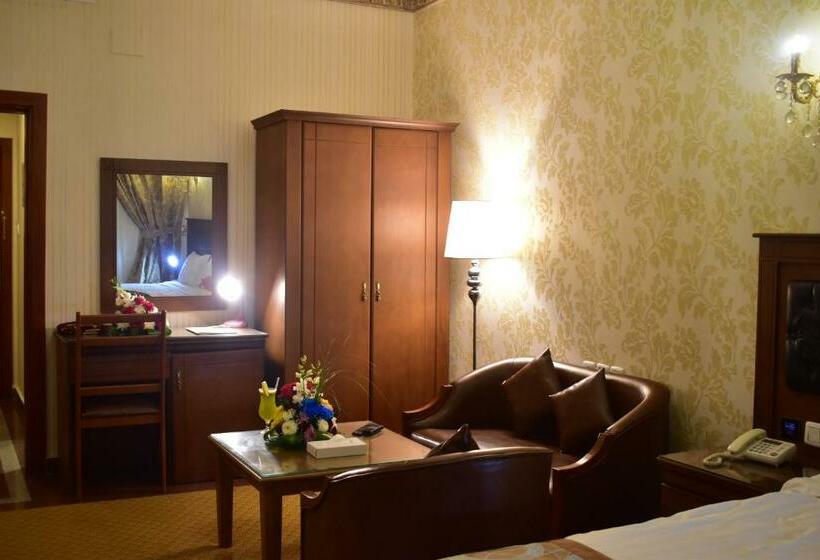 豪华房间, Canary Beach