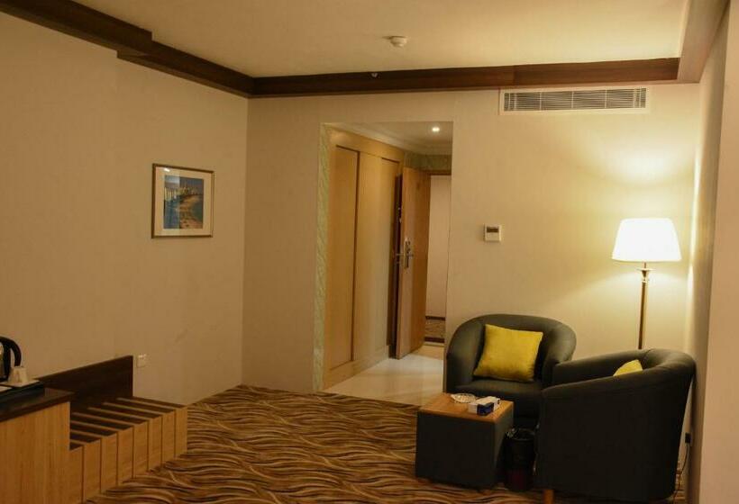 标准间, Florida Inn