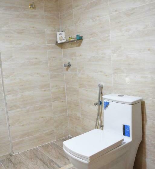 标准单人间, Florida Inn