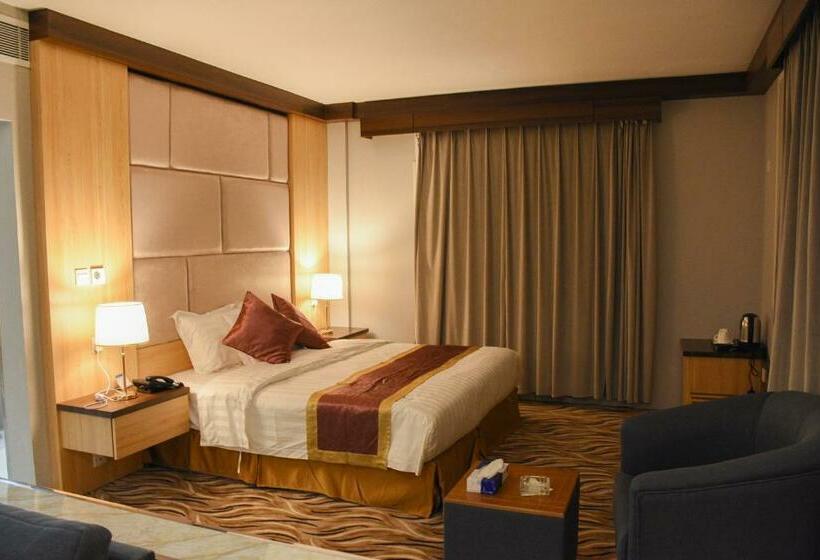 标准间, Florida Inn