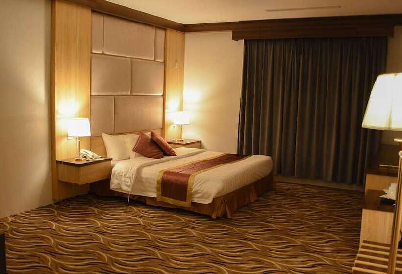 标准单人间, Florida Inn