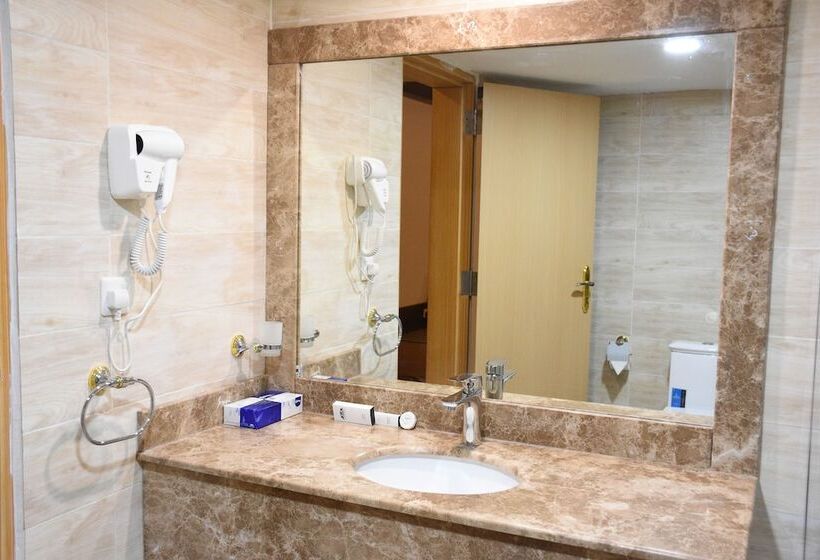 标准间, Florida Inn