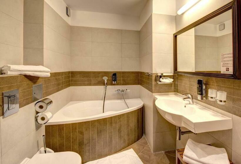 标准间, Galileo Donovaly