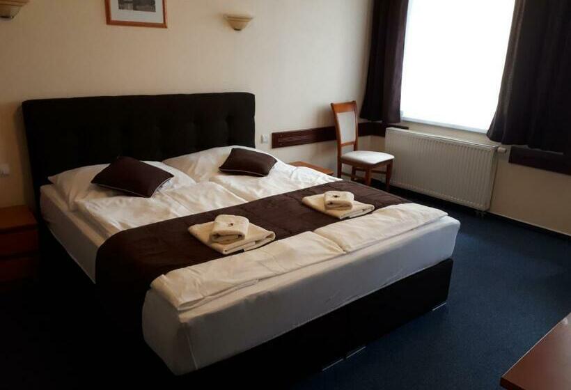 اتاق خانوادگی, Garni Hotel Tatramonti