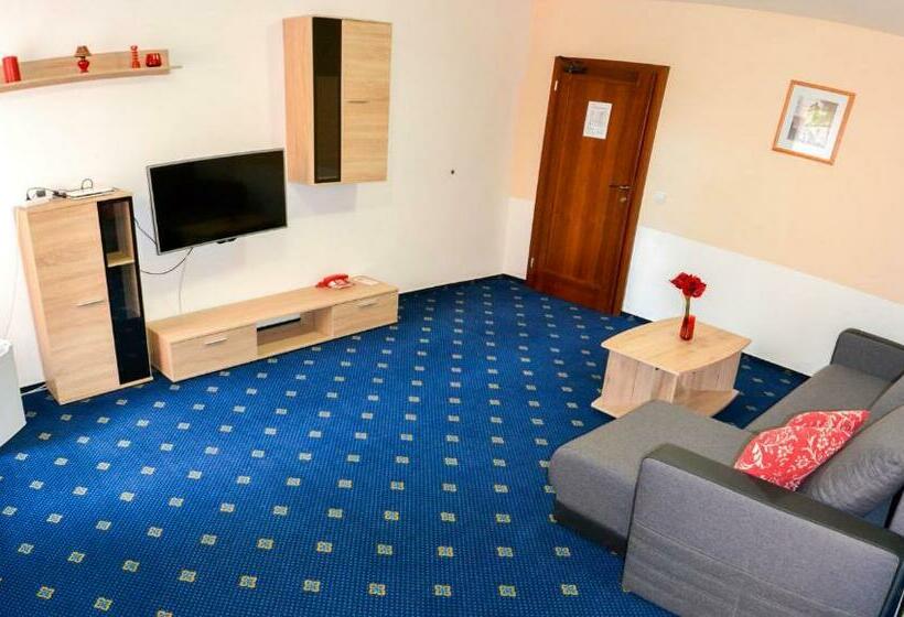 سوییت, Garni Hotel Tatramonti