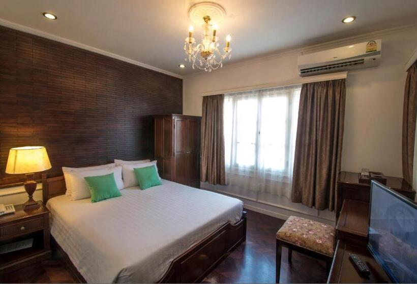 スタンダードルーム, Le Bouton Dor Boutique