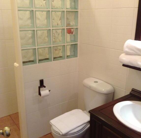 ファミリールーム, Le Bouton Dor Boutique