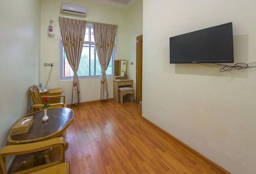 اتاق سوپریور, Myat Nan Taw Win