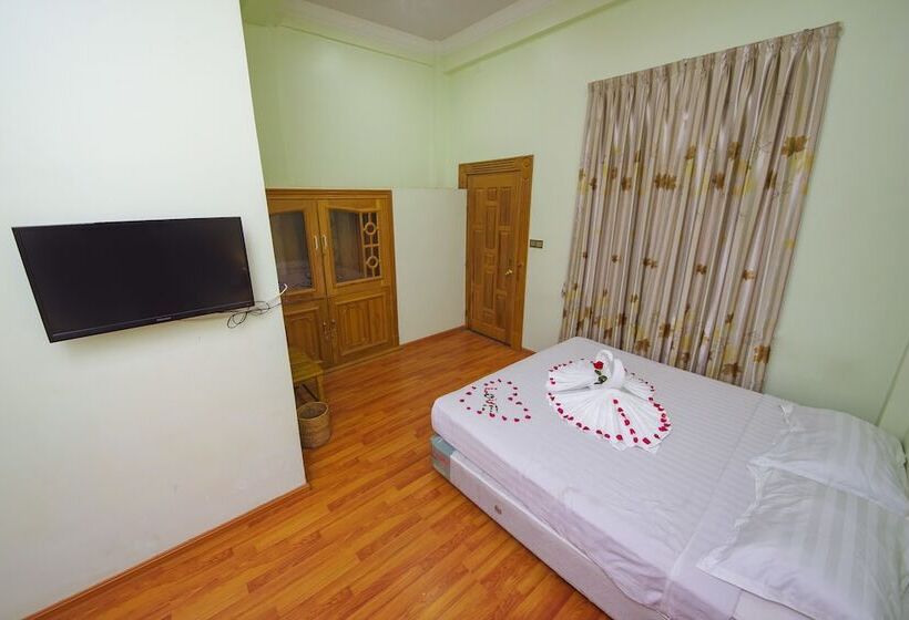 اتاق لوکس, Myat Nan Taw Win