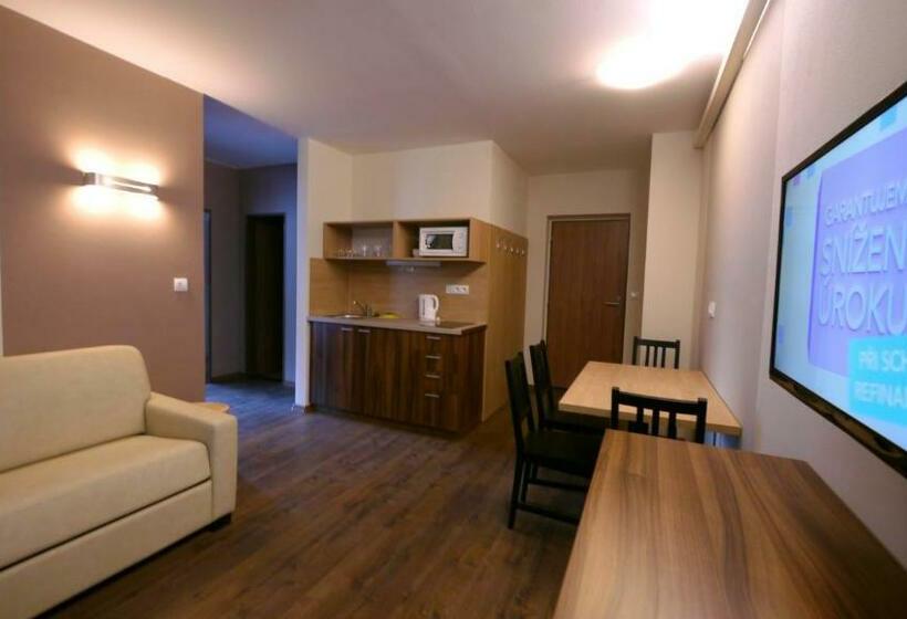 آپارتمان 2 خوابه, Riverside