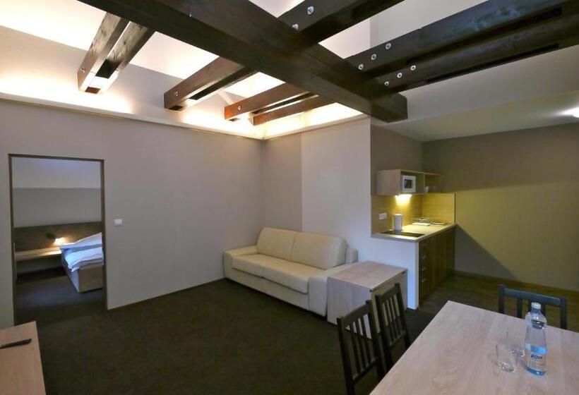 آپارتمان لوکس 2 خوابه, Riverside